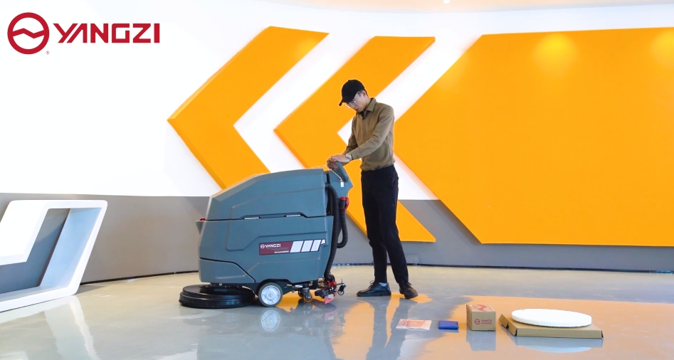 手推式洗地機不吸水是什么原因